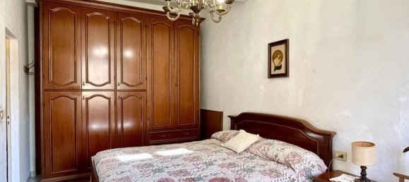 5 rooms Apartment in Montescudaio, Italy No. 145359 2