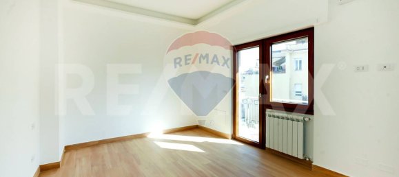 2 rooms Apartment in Rome, Italy No. 7531 19