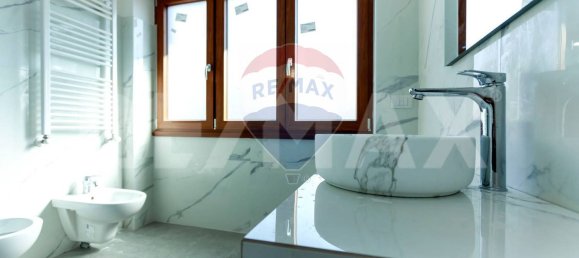 2 rooms Apartment in Rome, Italy No. 7531 10