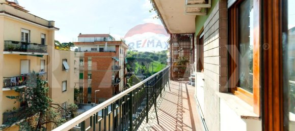 2 rooms Apartment in Rome, Italy No. 7531 14
