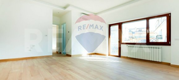 2 rooms Apartment in Rome, Italy No. 7531 5