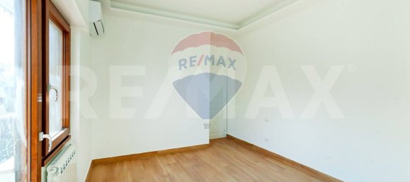 2 rooms Apartment in Rome, Italy No. 7531 9