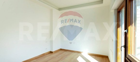 2 rooms Apartment in Rome, Italy No. 7531 8