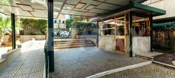 2 rooms Apartment in Rome, Italy No. 7531 18