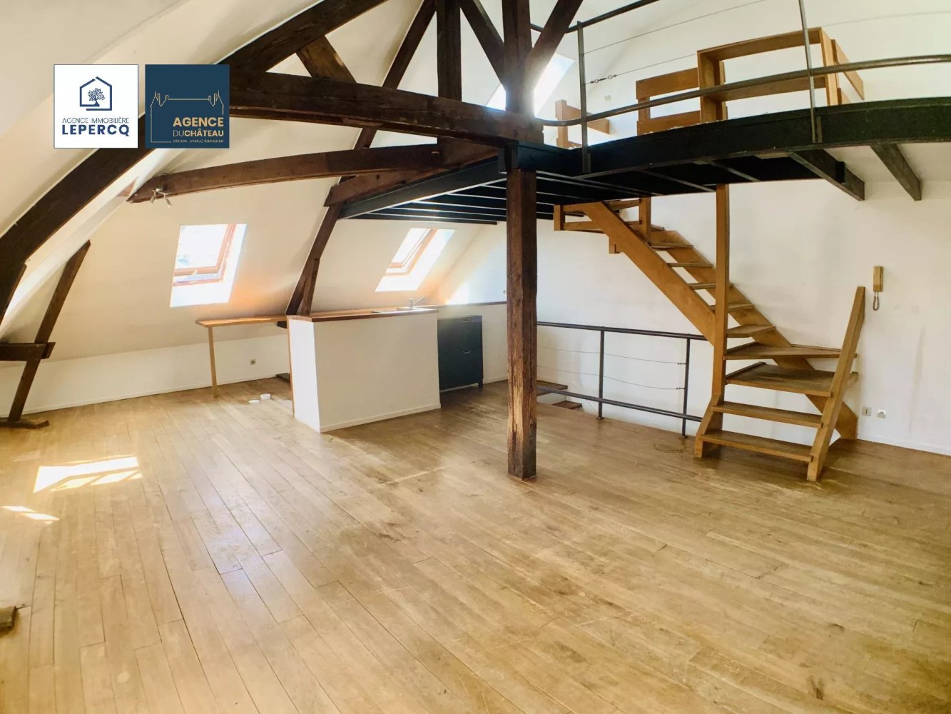 Квартира с 2 спальнями в Вилле-Котре, Франция № 248591