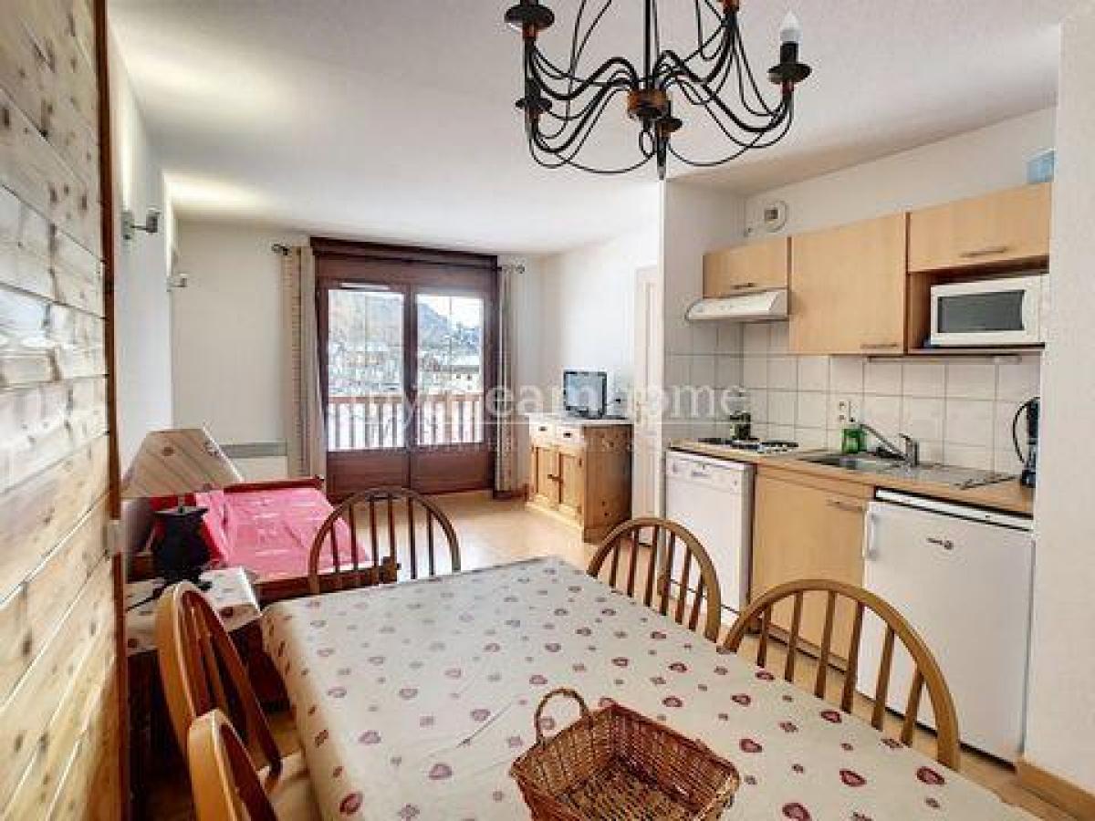 Кондоминиум  с 2 спальнями в Флюме, Франция № 26265