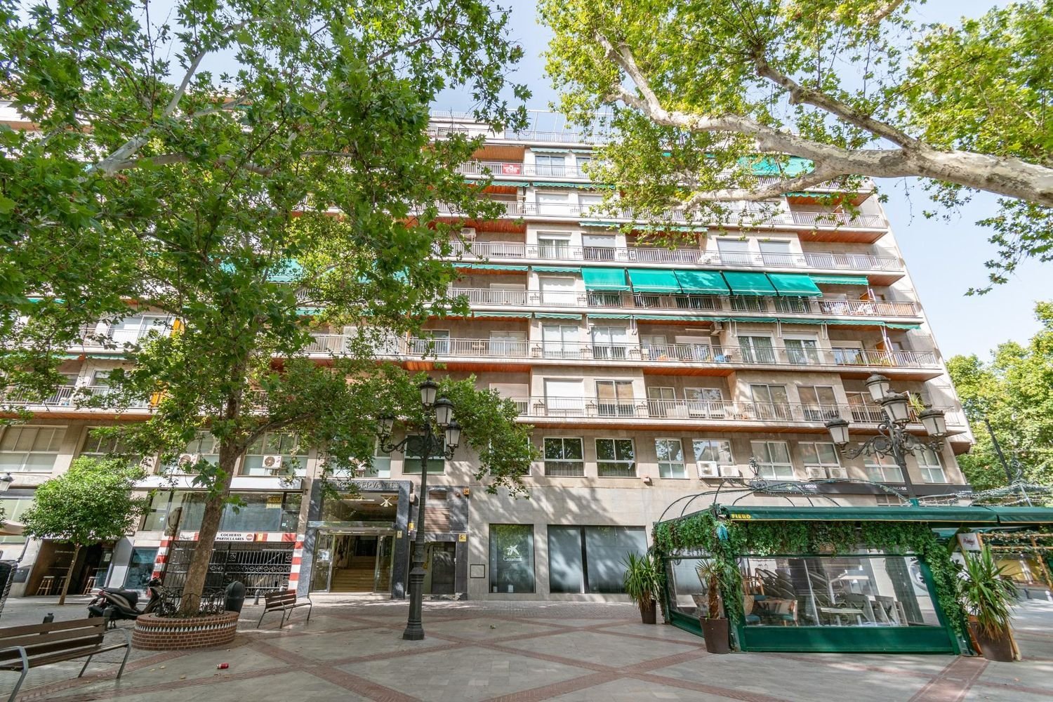 Apartamento de 6 dormitorios en Granada, Spain No. 244881