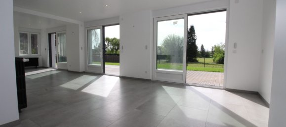 6 bedrooms House in Fretin, France No. 69148 7