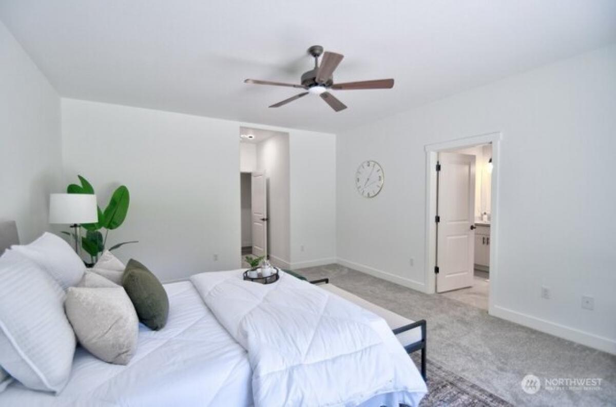 3 bedrooms House in Yelm, USA No. 436911