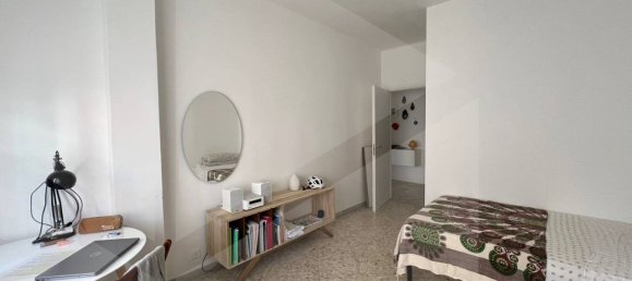 Apartamento de 3 divisões em Bari, Italy N.º 30513 24