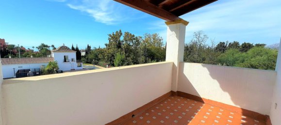 3 bedrooms Apartment in Estepona, Spain No. 185295 4