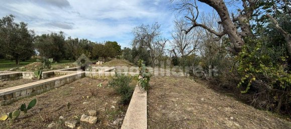 2 bedrooms Villa in Cutrofiano, Italy No. 155032 5