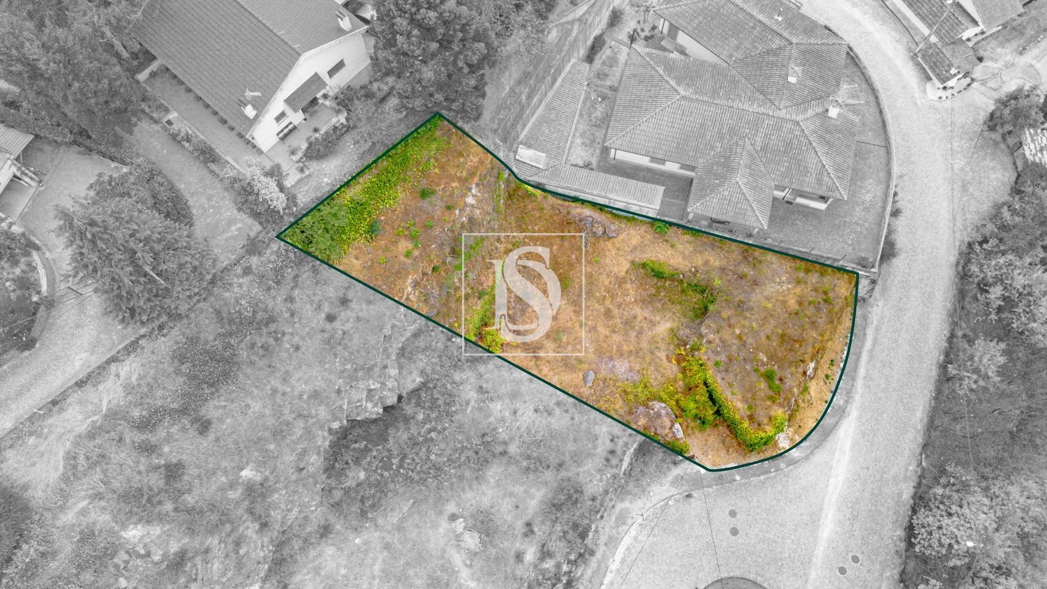 750m² Land in Amarante, Portugal No. 273695