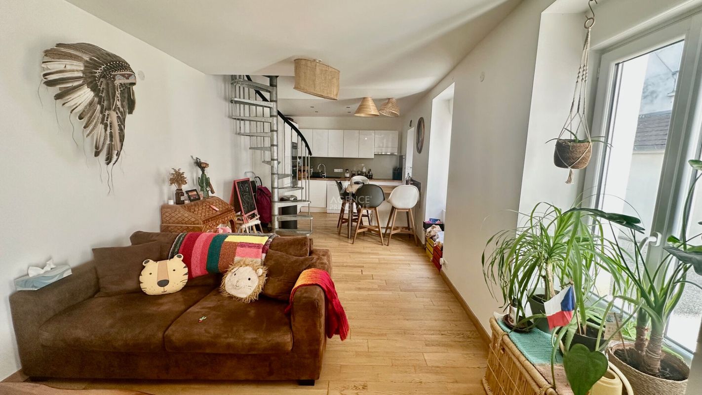 2 bedrooms Duplex in Sevres, France No. 123191