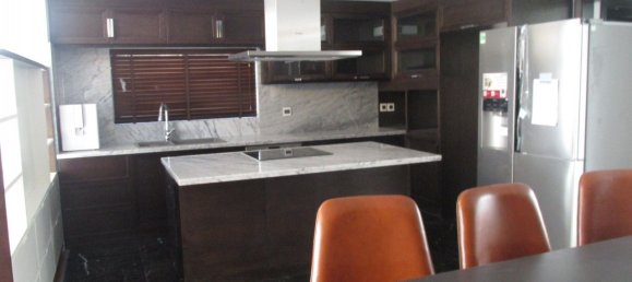 3 bedrooms Apartment in Hoan Kiem, Vietnam No. 3982 7