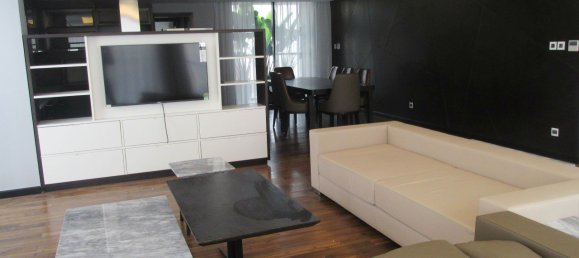 3 bedrooms Apartment in Hoan Kiem, Vietnam No. 3982 3