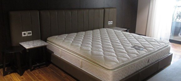 3 bedrooms Apartment in Hoan Kiem, Vietnam No. 3982 11