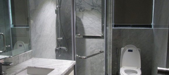 3 bedrooms Apartment in Hoan Kiem, Vietnam No. 3982 16