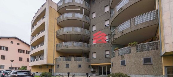 Квартира с 5 комнатами в Новара, Италия № 13284 22