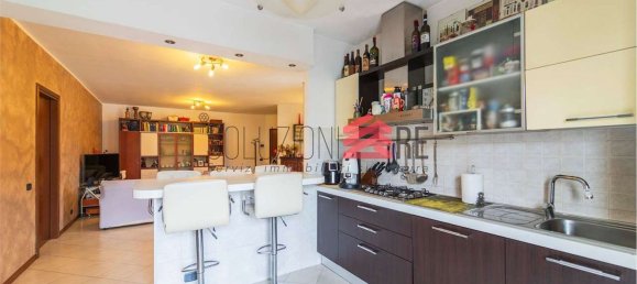 Квартира с 5 комнатами в Новара, Италия № 13284 6