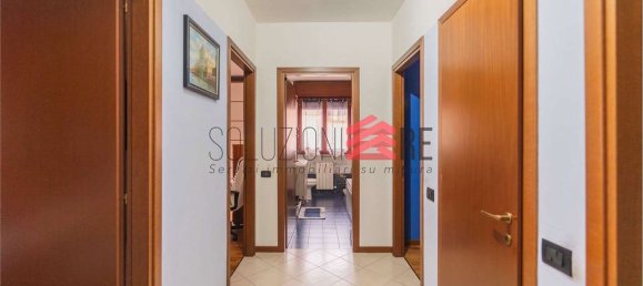 Квартира с 5 комнатами в Новара, Италия № 13284 9