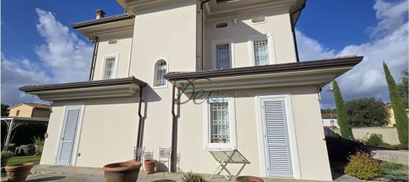 9-Zimmer Villa in Capannori, Italy, Nr. 176327 8