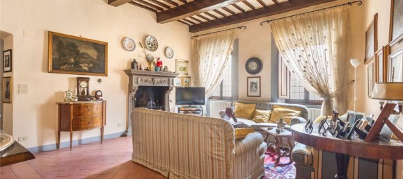 6 bedrooms Castles in Arezzo, Italy No. 392439 2