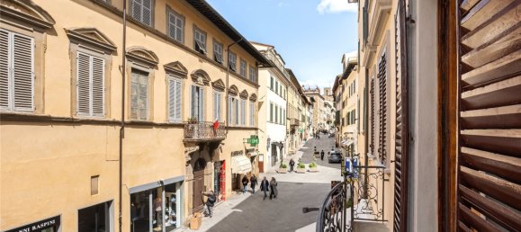 6 bedrooms Castles in Arezzo, Italy No. 392439 8