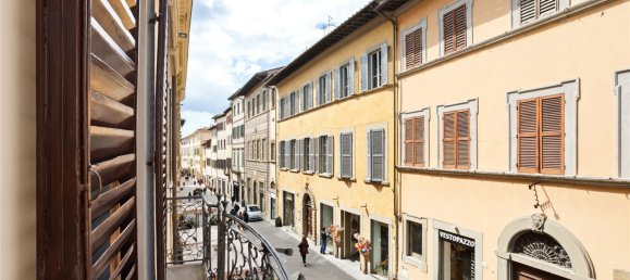 6 bedrooms Castles in Arezzo, Italy No. 392439 9