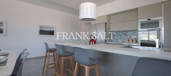 Apartamento de 3 dormitorios en Manikata, Malta No. 9322 7