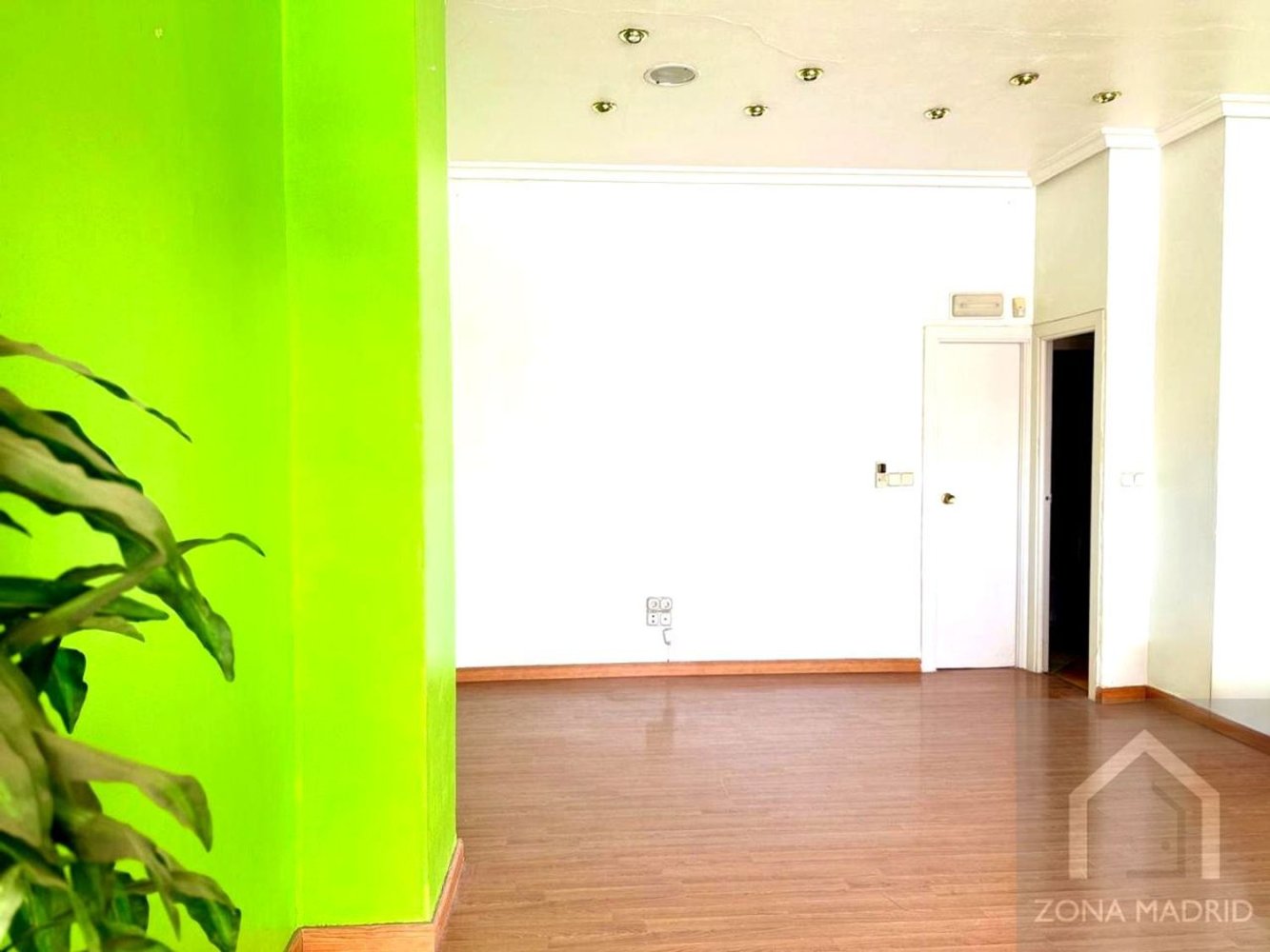 Коммерческая недвижимость 50м² в Кослада, Испания № 234923