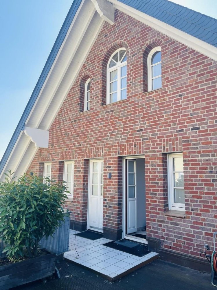 Dúplex de 4 habitaciónes en Leverkusen, Germany No. 231220