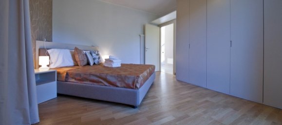 5 bedrooms Villa in Menaggio, Italy No. 55895 9
