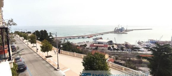 4-salle Appartement à Ortona, Italy No. 260538 10