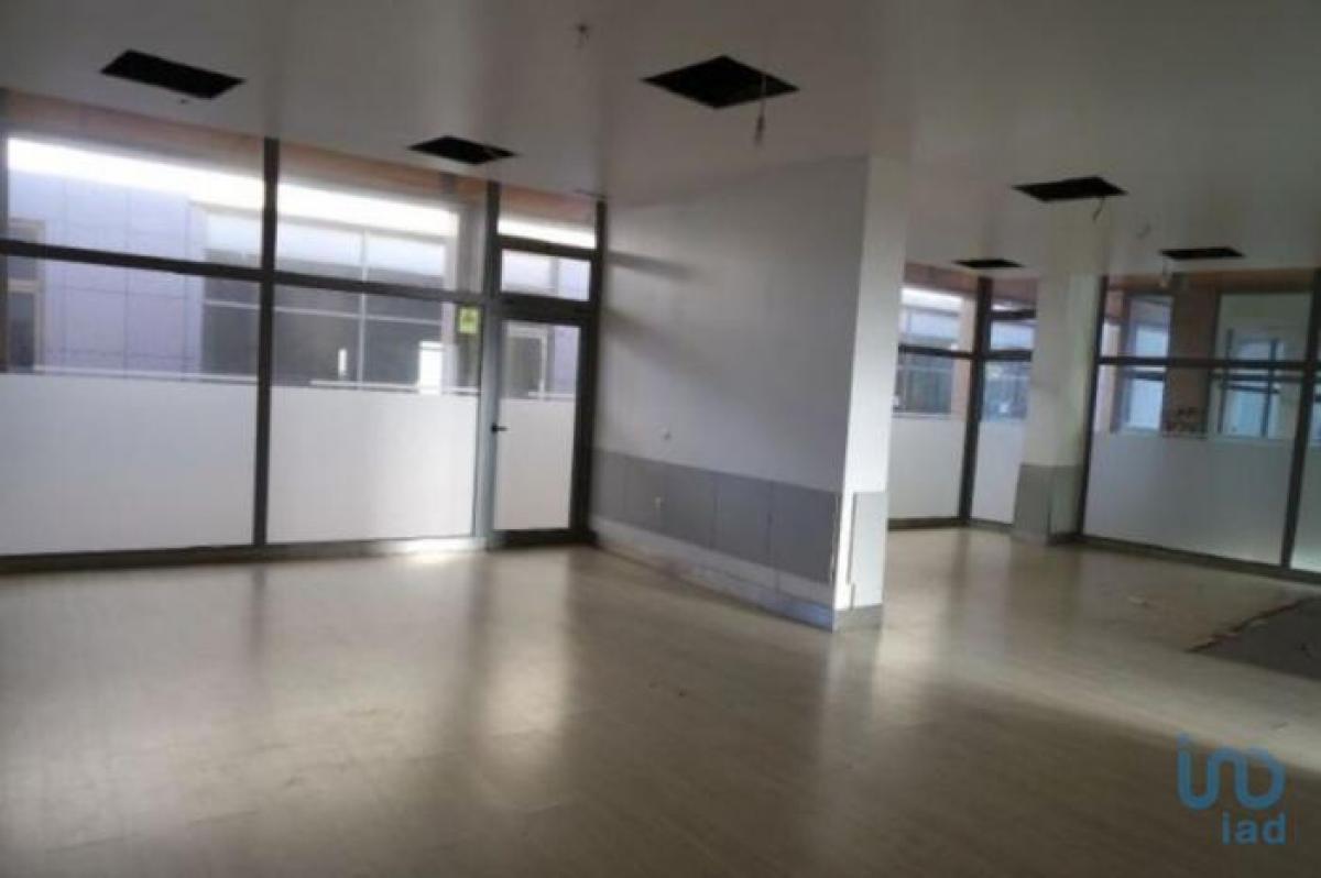 227m² Shop in Aveiro, Portugal No. 1957