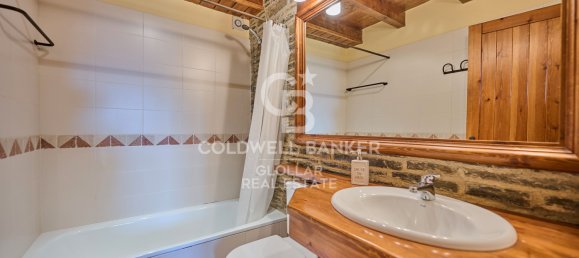 Adosado de 4 dormitorios en Gerona, Spain No. 84115 20