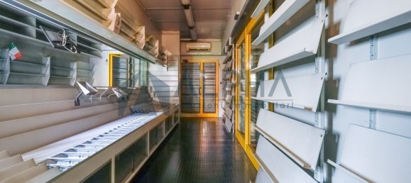39m² Commercial property in Forlì, Italy No. 146412 6