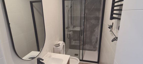 Apartamento de 3 dormitorios en Madrid, Spain No. 167442 12