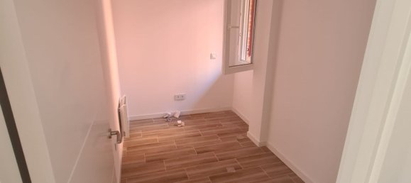 Apartamento de 3 dormitorios en Madrid, Spain No. 167442 9