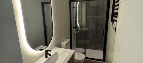 Apartamento de 3 dormitorios en Madrid, Spain No. 167442 18