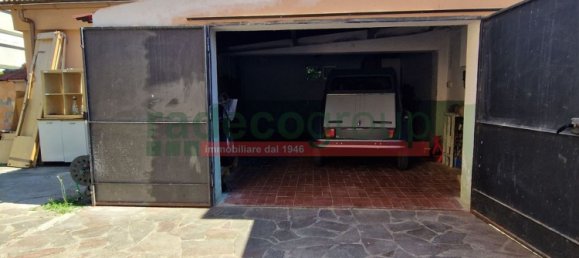 10 rooms House in Livorno, Italy No. 300876 16