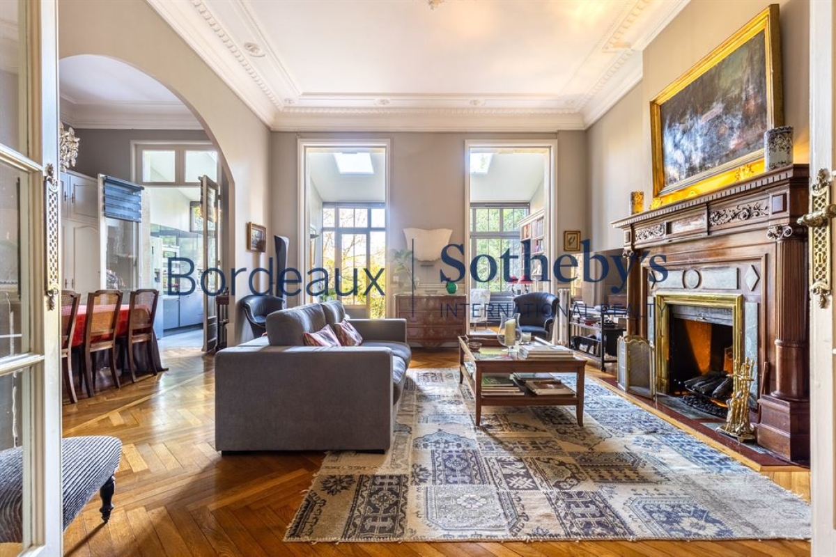 2 bedrooms Apartment in Bordeaux, France No. 344206