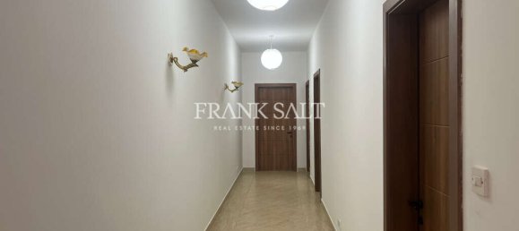 3 bedrooms Apartment in Zabbar, Malta No. 1130 12