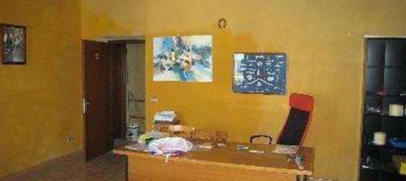 Entrepôt à Solaro, Italy 1792m² No. 308157 3