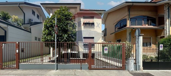 4 غرف نوم منزل في Cologno Monzese, Italy رقم 346052 3