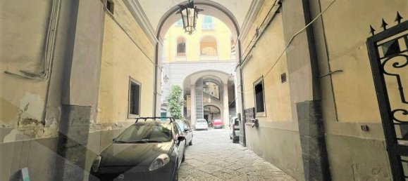Estudio en Naples, Italy No. 23226 15