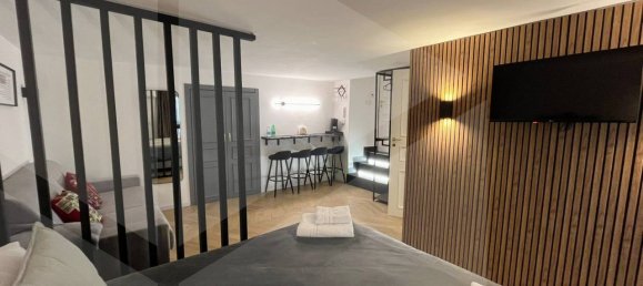 Estudio en Naples, Italy No. 23226 11