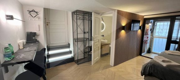 Estudio en Naples, Italy No. 23226 9