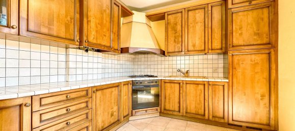 8 rooms House in Quarona, Italy No. 236004 12