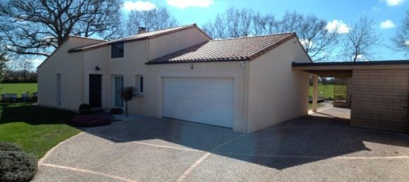 3 bedrooms House in La Boissiere-des-Landes, France No. 102670 14